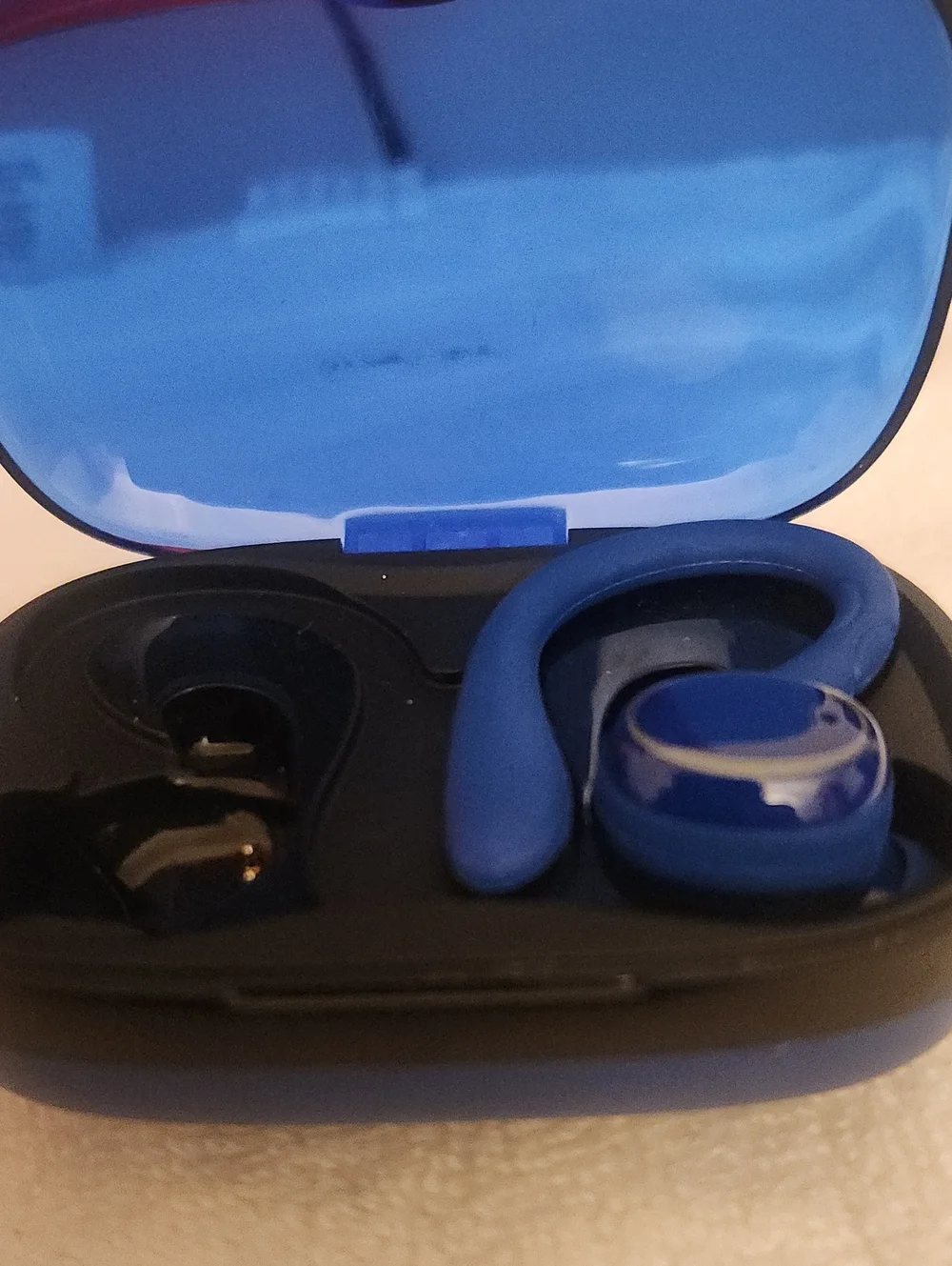Blue Wireless Sport Earbuds with Charging Case - Bluetooth Earphones(one Side)